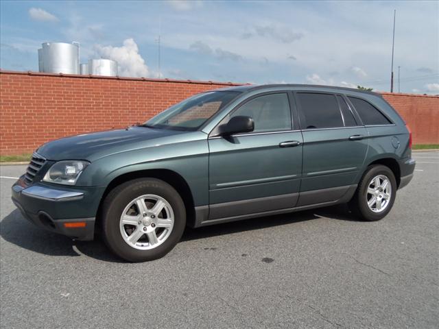 Photo of 2006 Chrysler Pacifica