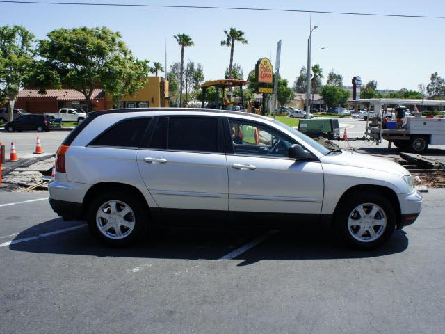 Photo of 2006 Chrysler Pacifica