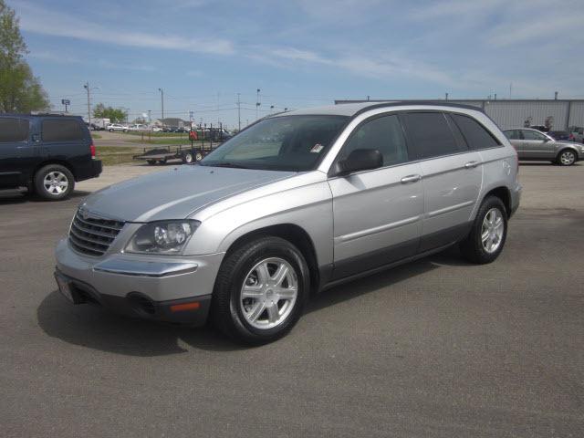 Photo of 2006 Chrysler Pacifica