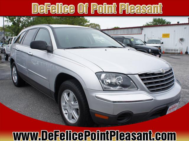 Photo of 2006 Chrysler Pacifica