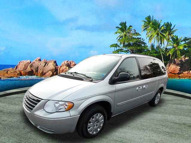 Photo of 2007 Chrysler Town & Country