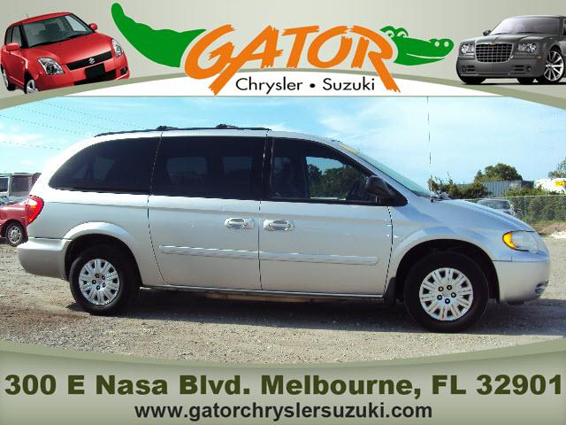Photo of 2006 Chrysler Town & Country