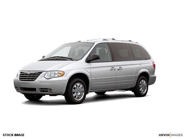 Photo of 2007 Chrysler Town & Country