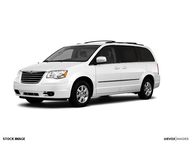 Photo of 2010 Chrysler Town & Country
