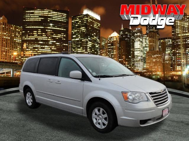 Photo of 2010 Chrysler Town & Country