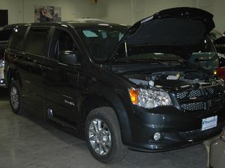 Photo of 2011 Chrysler Town & Country