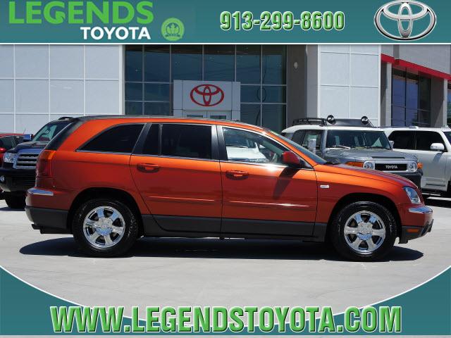 Photo of 2006 Chrysler Pacifica