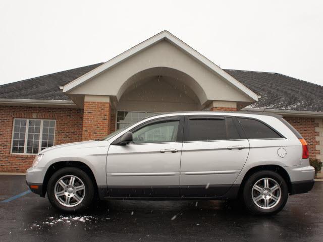 Photo of 2008 Chrysler Pacifica