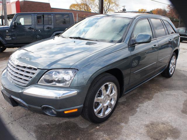 Photo of 2006 Chrysler Pacifica