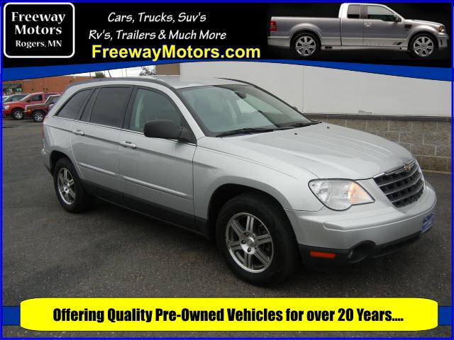 Photo of 2008 Chrysler Pacifica