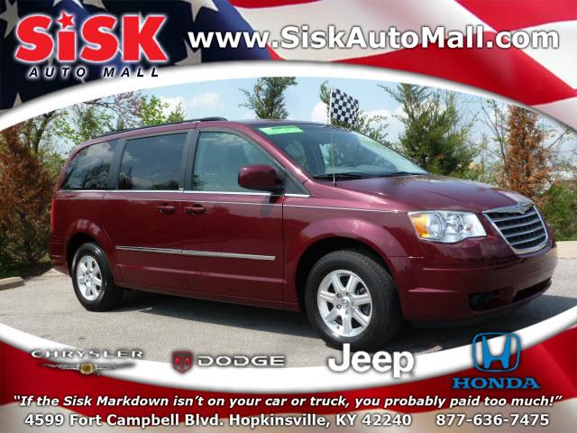 Photo of 2009 Chrysler Town & Country