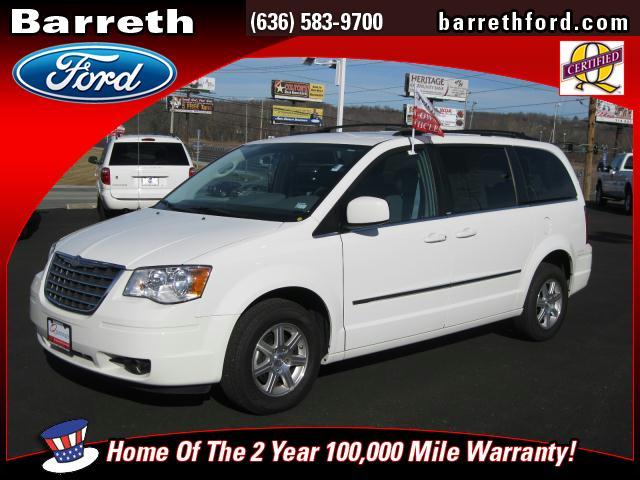 Photo of 2009 Chrysler Town & Country