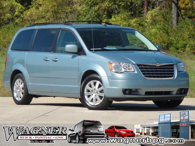Photo of 2008 Chrysler Town & Country
