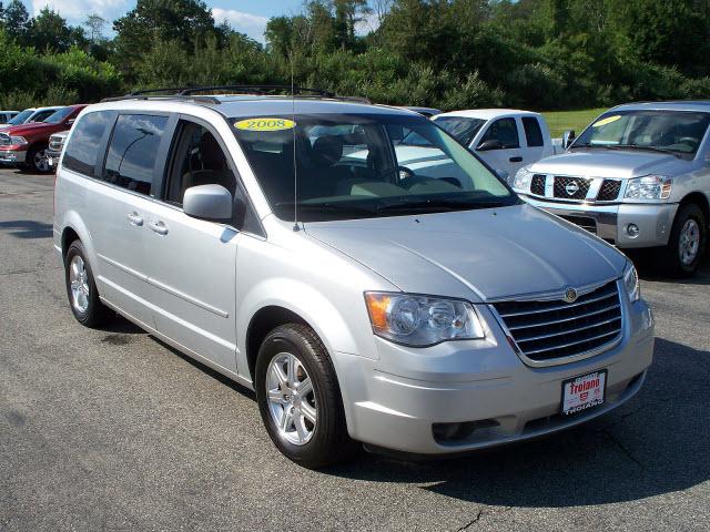 Photo of 2008 Chrysler Town & Country