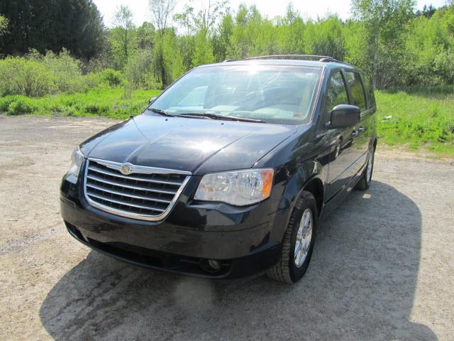 Photo of 2008 Chrysler Town & Country