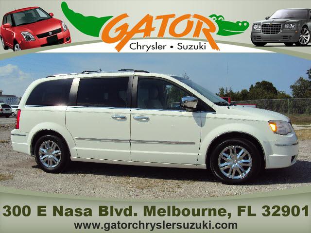 Photo of 2008 Chrysler Town & Country