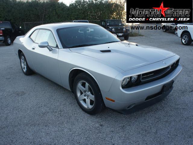 Photo of 2010 Dodge Challenger