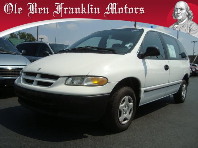 Photo of 1998 Dodge Caravan