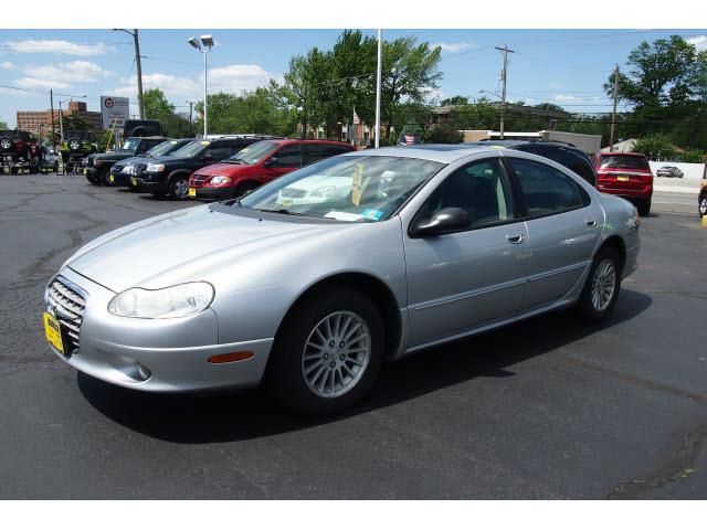 Photo of 2004 Chrysler Concorde
