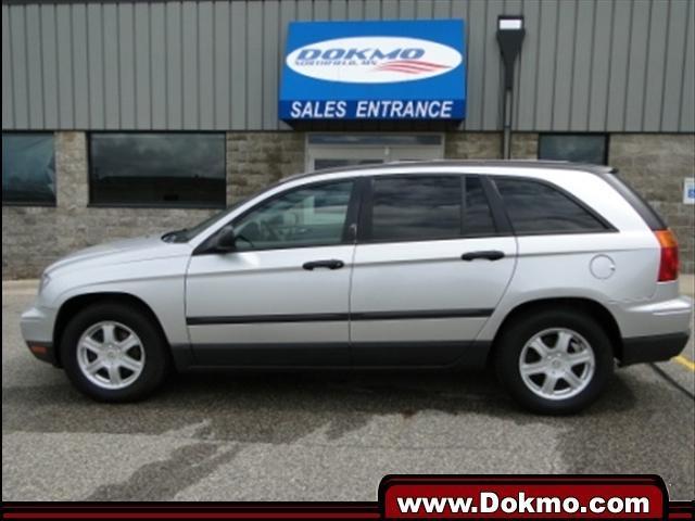 Photo of 2005 Chrysler Pacifica