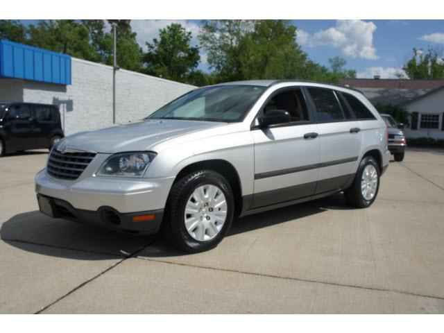 Photo of 2005 Chrysler Pacifica
