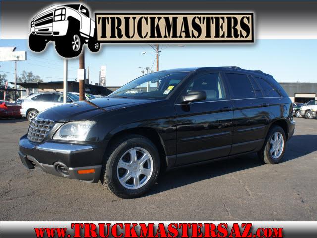 Photo of 2005 Chrysler Pacifica