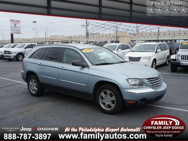 Photo of 2005 Chrysler Pacifica