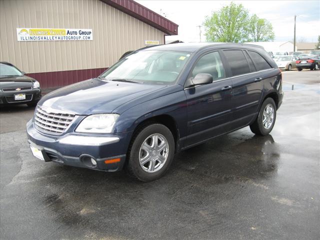 Photo of 2005 Chrysler Pacifica
