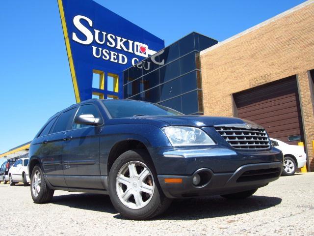 Photo of 2005 Chrysler Pacifica