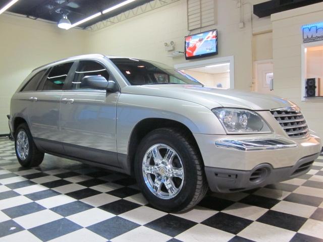 Photo of 2005 Chrysler Pacifica