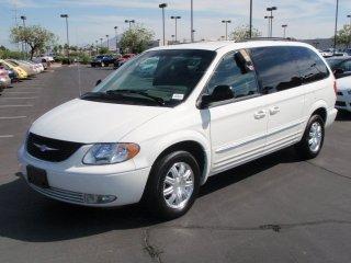 Photo of 2004 Chrysler Town & Country