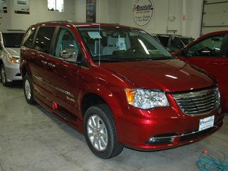Photo of 2012 Chrysler Town & Country