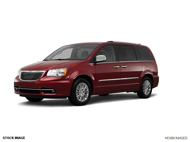 Photo of 2012 Chrysler Town & Country