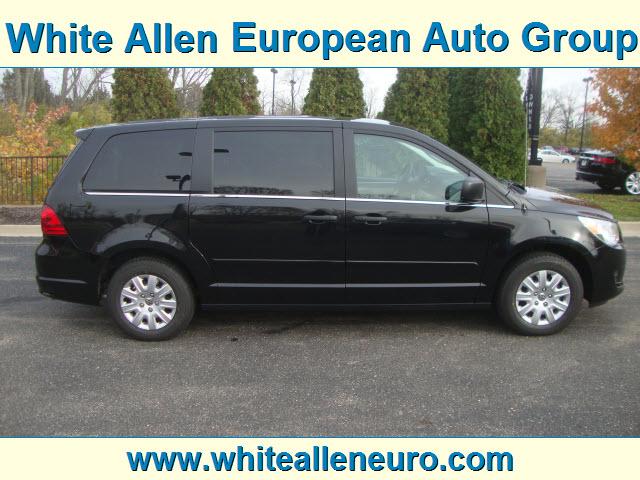 Photo of 2012 Volkswagen Routan