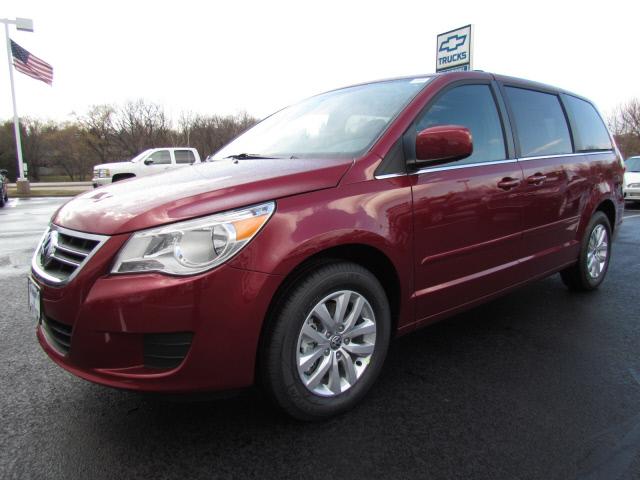 Photo of 2012 Volkswagen Routan