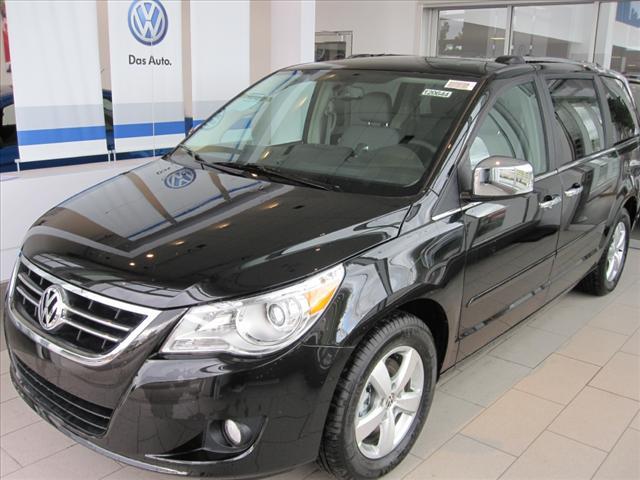 Photo of 2012 Volkswagen Routan