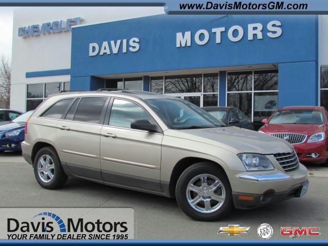 Photo of 2004 Chrysler Pacifica