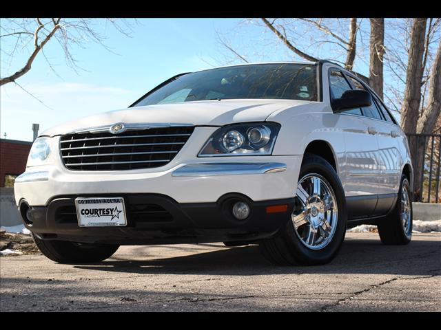 Photo of 2005 Chrysler Pacifica