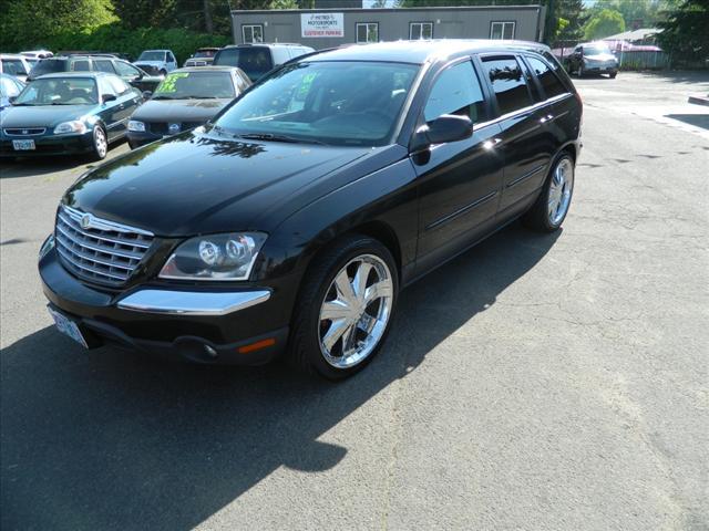 Photo of 2004 Chrysler Pacifica