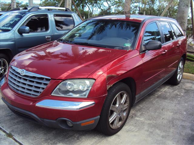 Photo of 2005 Chrysler Pacifica