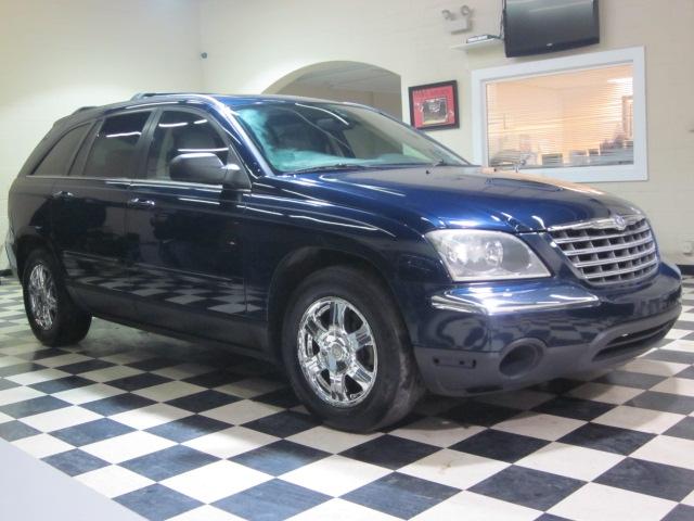 Photo of 2004 Chrysler Pacifica