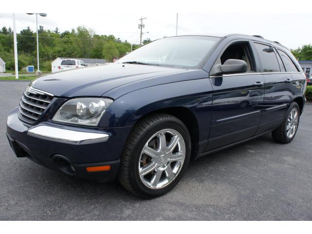 Photo of 2005 Chrysler Pacifica