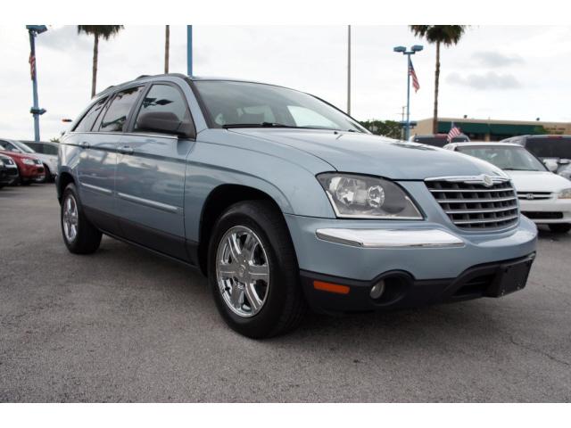 Photo of 2005 Chrysler Pacifica