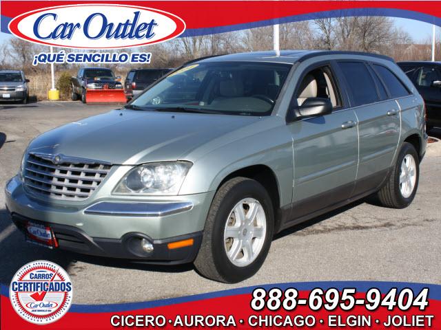 Photo of 2004 Chrysler Pacifica