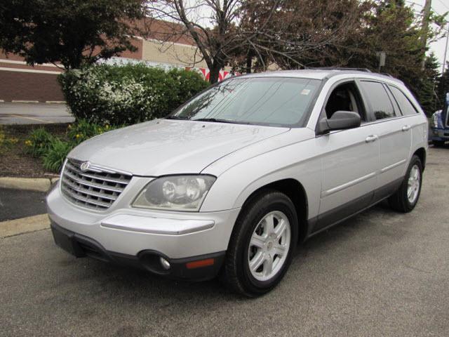 Photo of 2004 Chrysler Pacifica