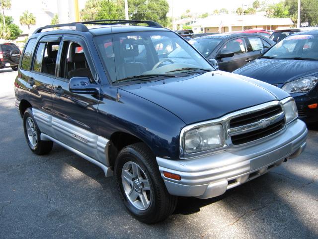 Photo of 2002 Chevrolet Tracker