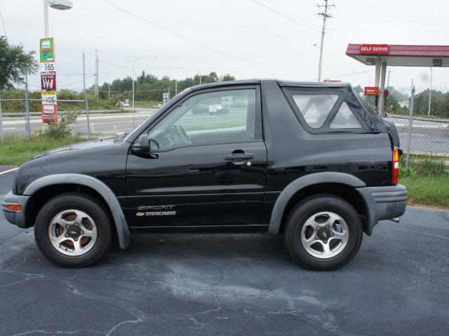 Photo of 2002 Chevrolet Tracker