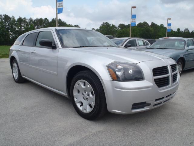 Photo of 2006 Dodge Magnum