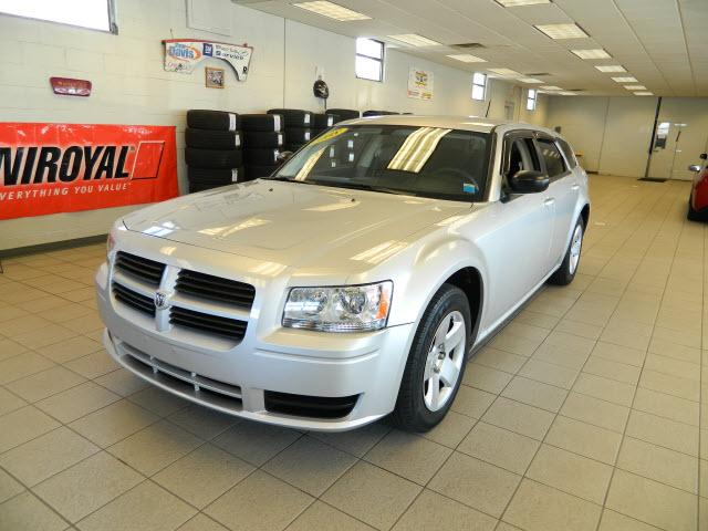 Photo of 2008 Dodge Magnum