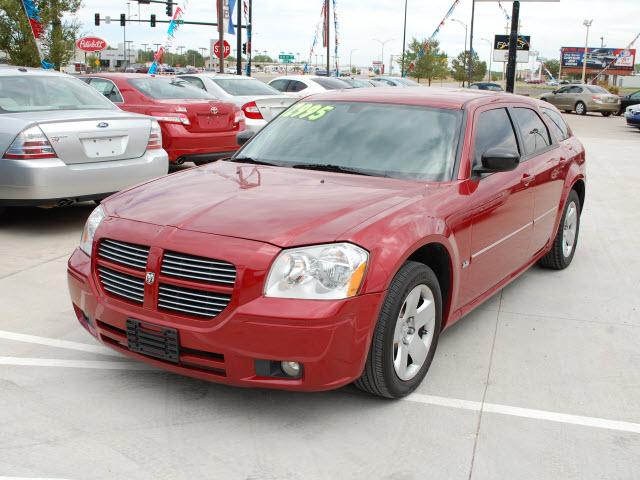 Photo of 2006 Dodge Magnum